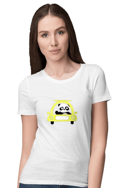 Панда в машині